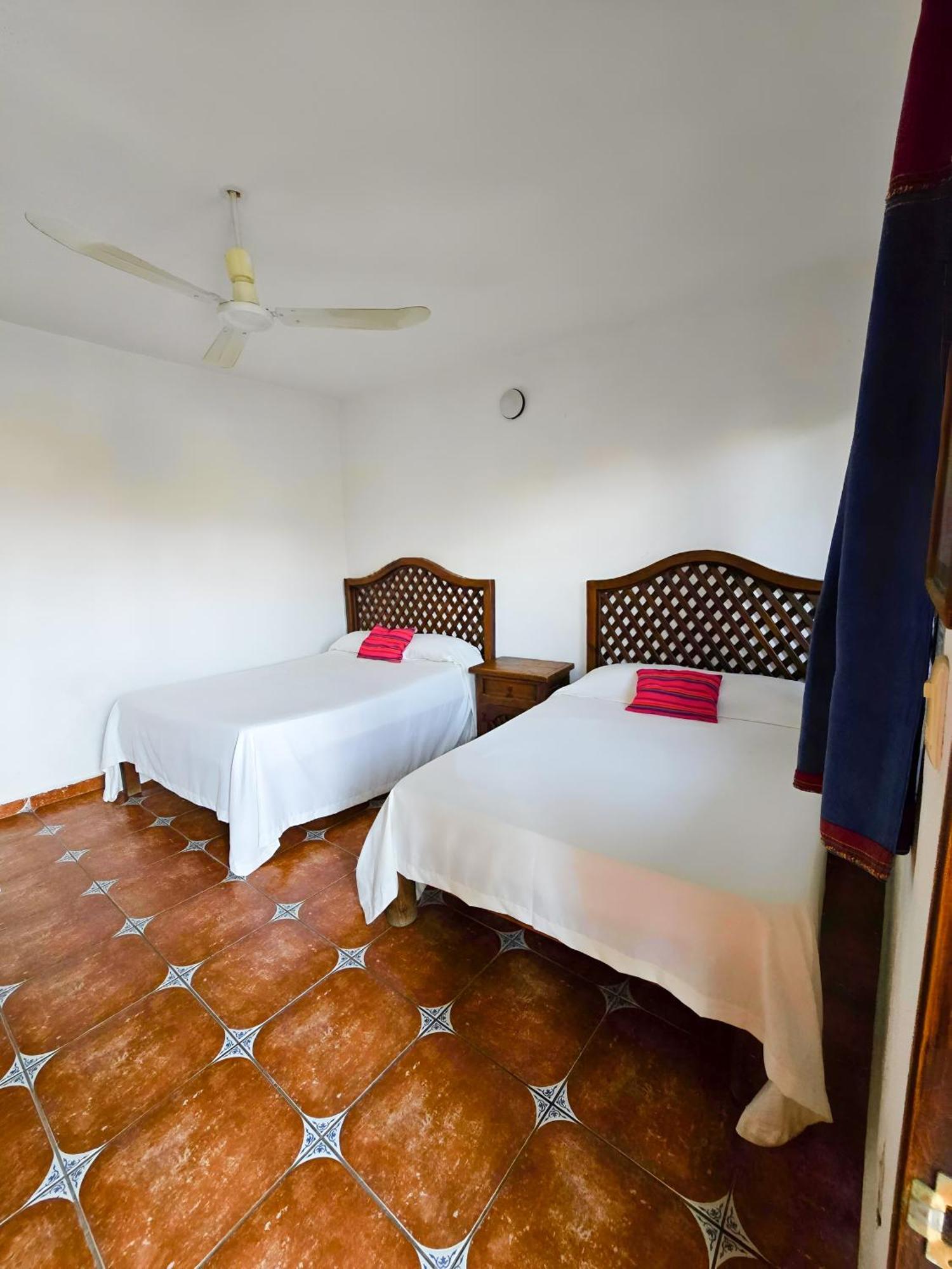 Hotel Villa Esmeralda ทักซ์ทลา กูทิเอเรซ ภายนอก รูปภาพ